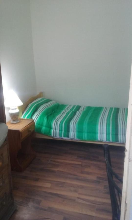 Habitac Indiv Casa De Familia, Flores Buenos Aires Eksteriør billede