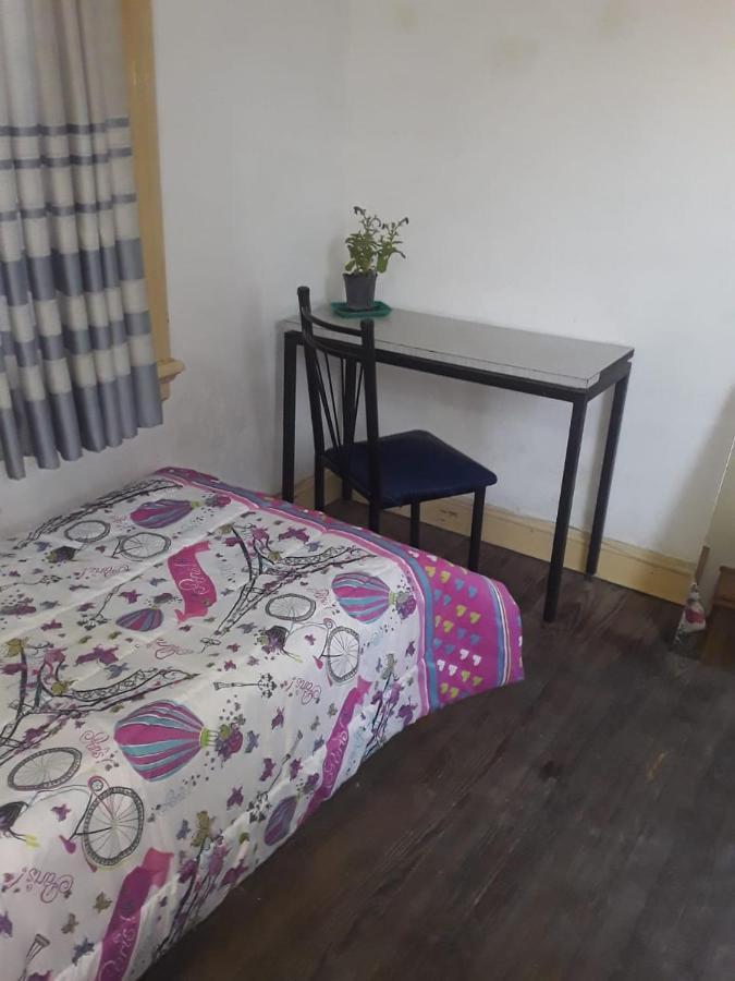 Habitac Indiv Casa De Familia, Flores Buenos Aires Eksteriør billede