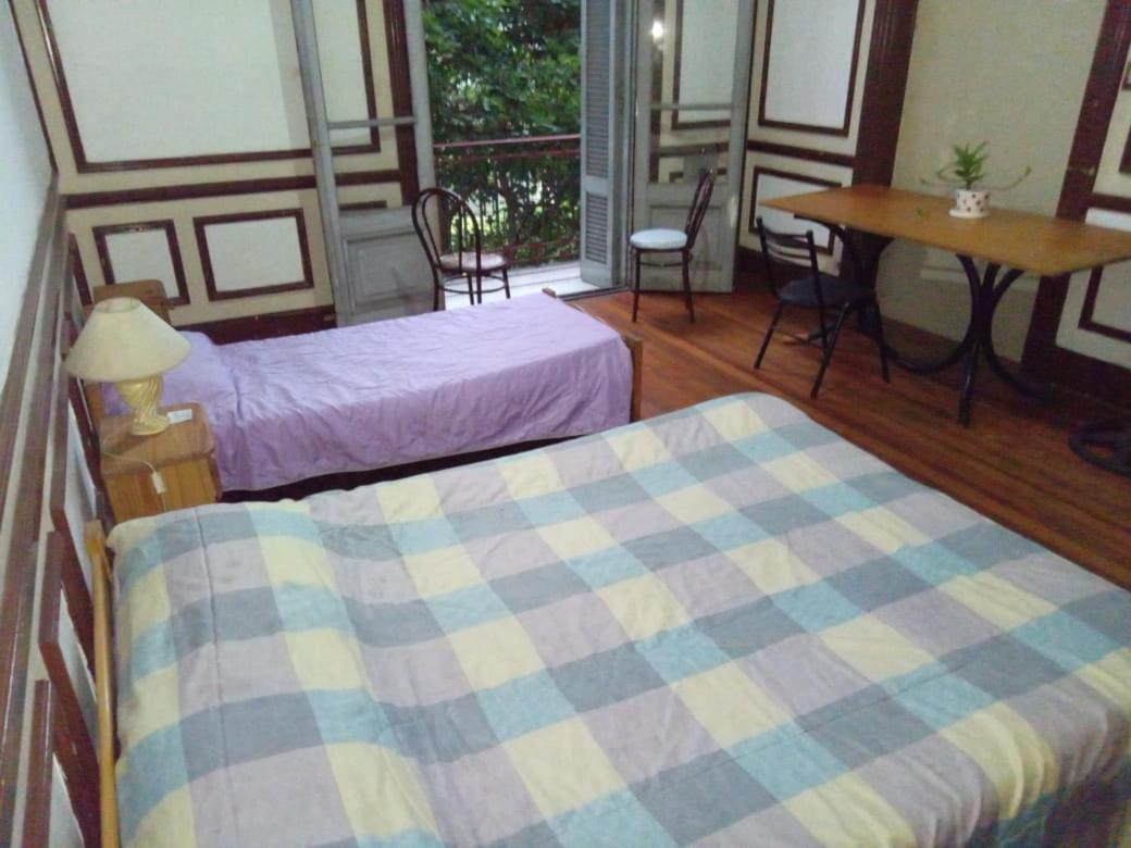 Habitac Indiv Casa De Familia, Flores Buenos Aires Eksteriør billede