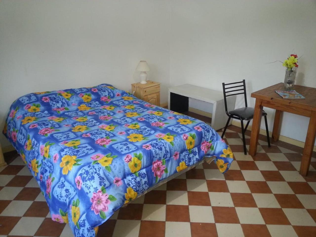 Habitac Indiv Casa De Familia, Flores Buenos Aires Eksteriør billede