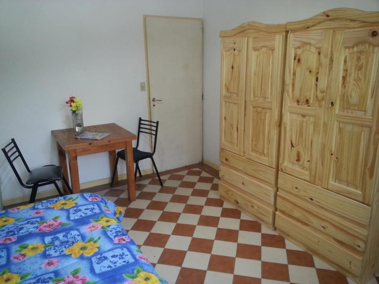 Habitac Indiv Casa De Familia, Flores Buenos Aires Eksteriør billede